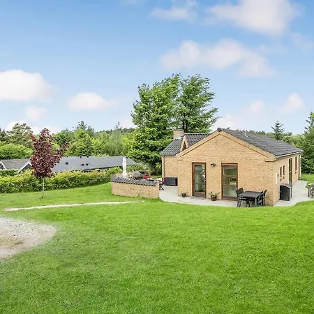 Feriehus Three-bedroom In Ebeltoft