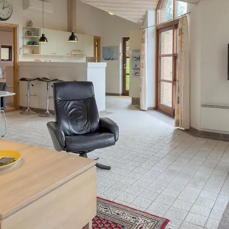 3 Bedroom Pet Friendly Home In Ebeltoft Casa de Férias