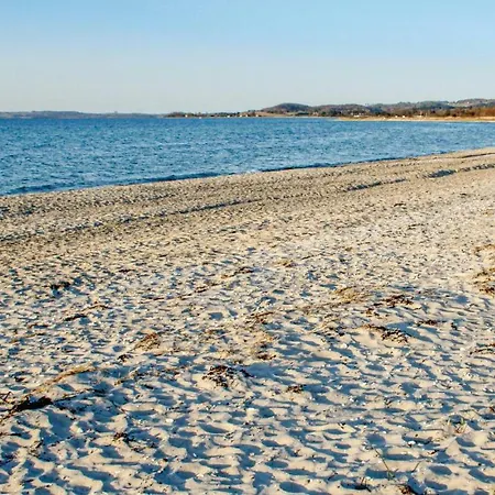 Pet Friendly In With Kitchen Holiday home *
